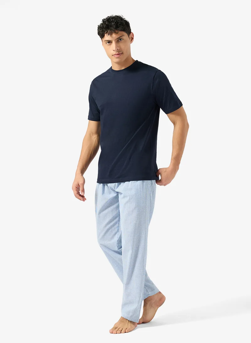 روبرت وود طقم تي شيرت وبنطلون بقصة عادية